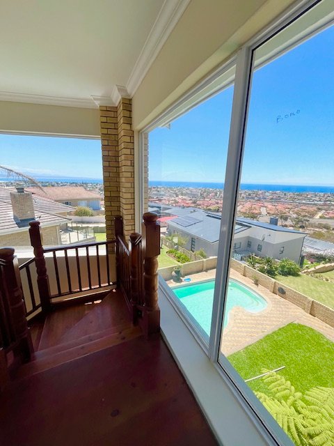 4 Bedroom Property for Sale in Menkenkop Western Cape